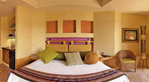 Hotel Club Intrawest à Zihuatanejo Extérieur photo