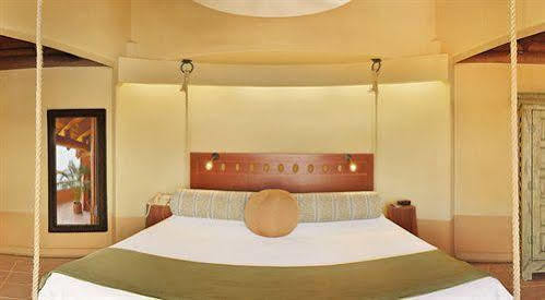 Hotel Club Intrawest à Zihuatanejo Extérieur photo